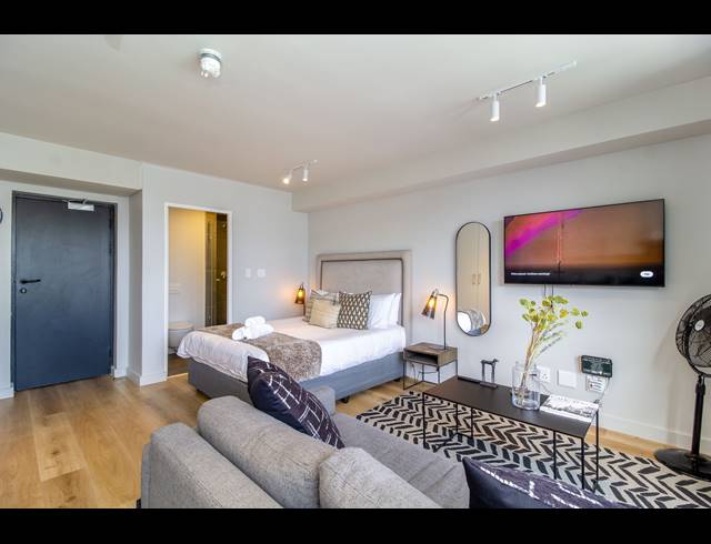 0.5 BEDROOM APARTMENT FOR SALE IN CAPE TOWN CITY CENTRE